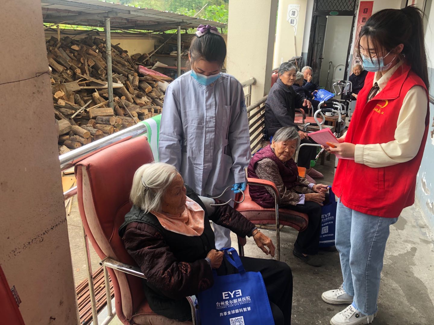 敬老爱老送健康，义诊活动暖人心|台州市博爱医院