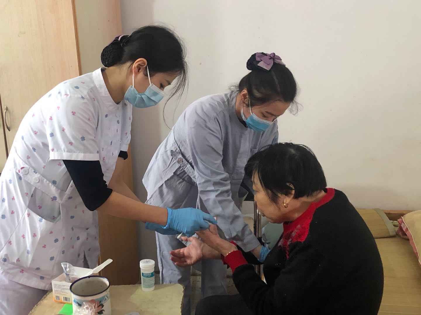 敬老爱老送健康，义诊活动暖人心|台州市博爱医院