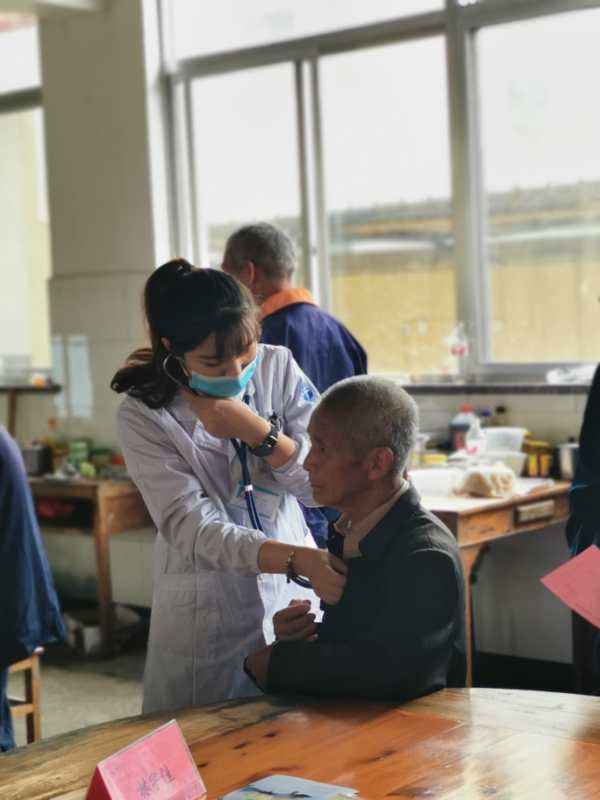 敬老爱老送健康，义诊活动暖人心|台州市博爱医院