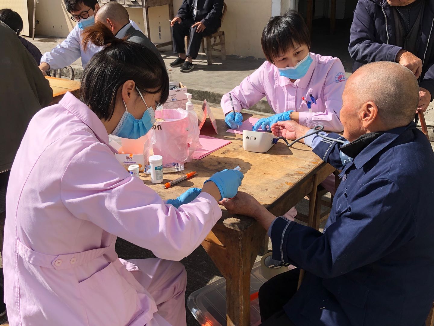 九九重阳节，浓浓敬老情——台州市博爱医院组织开展“重阳敬老”系列活动