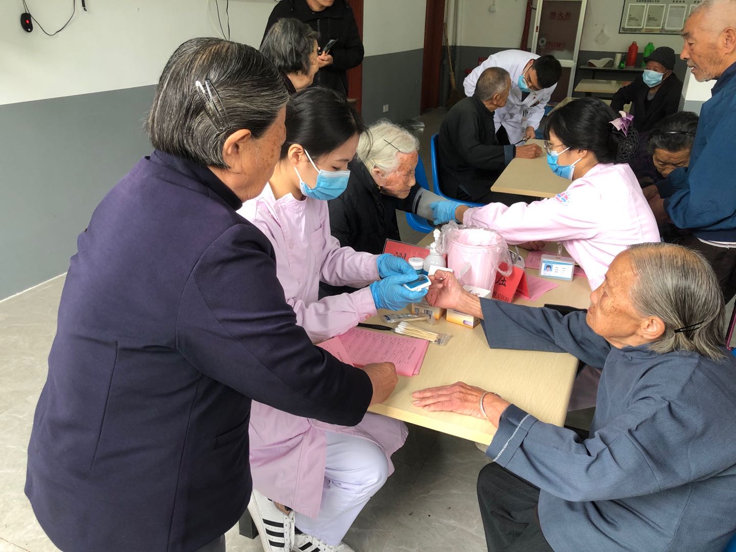 九九重阳节，浓浓敬老情——台州市博爱医院组织开展“重阳敬老”系列活动