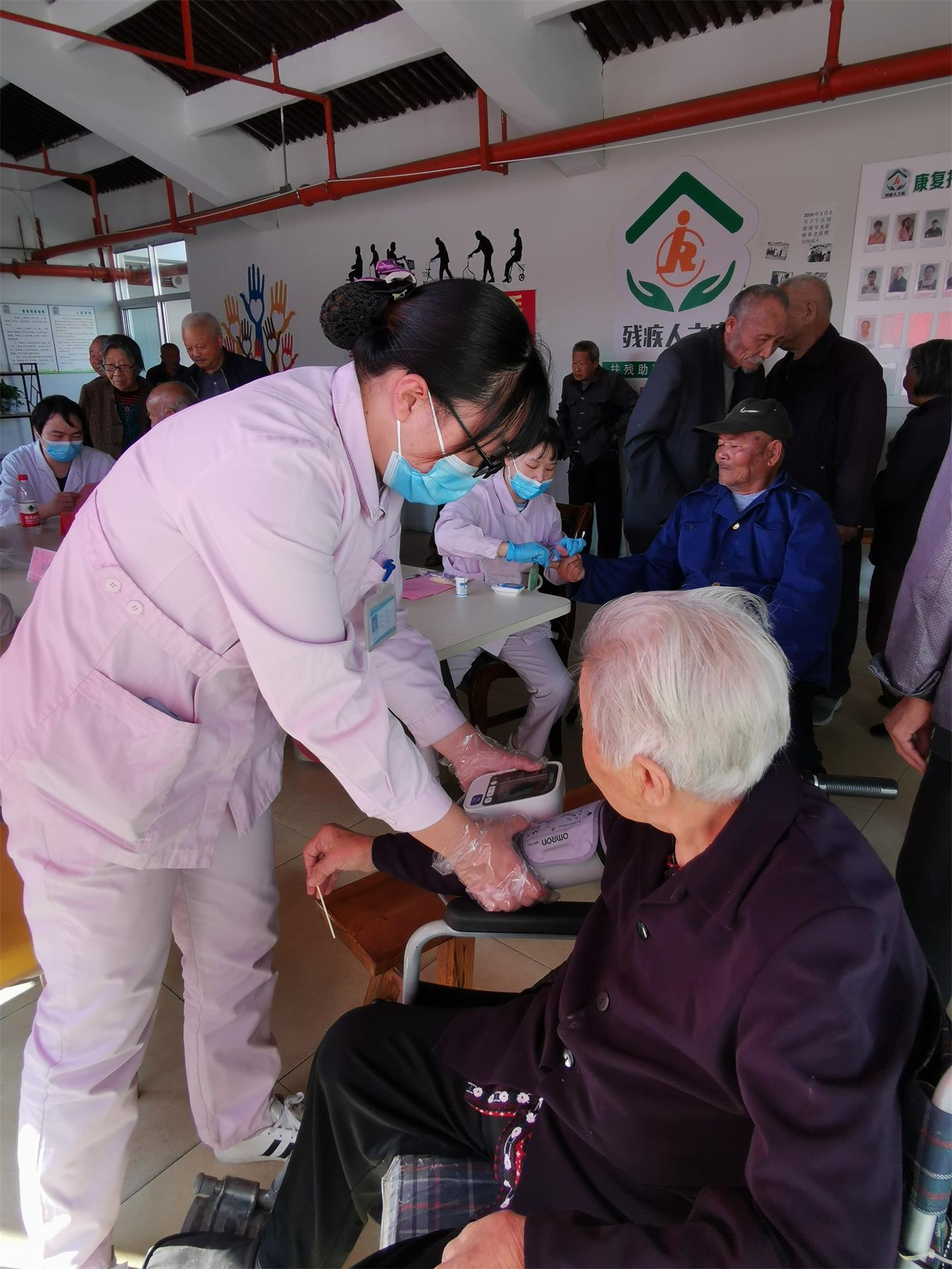 立冬不再冷，义诊送温情|台州市博爱医院公益义诊