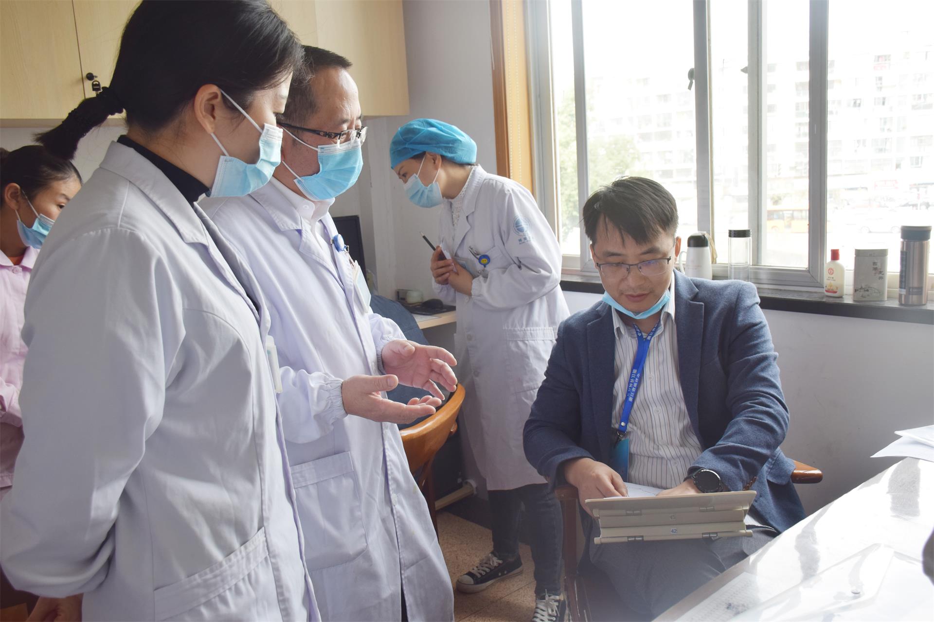 以检查促提升·以评估促发展丨省质评办专家组莅临台州市博爱医院检查指导人工关节置换技术