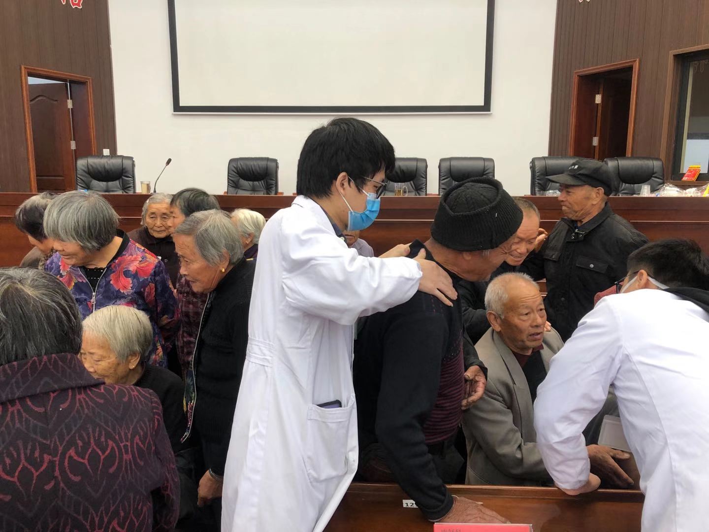 燃烧吧，温暖冬天的那一团红色之火！|台州市博爱医院