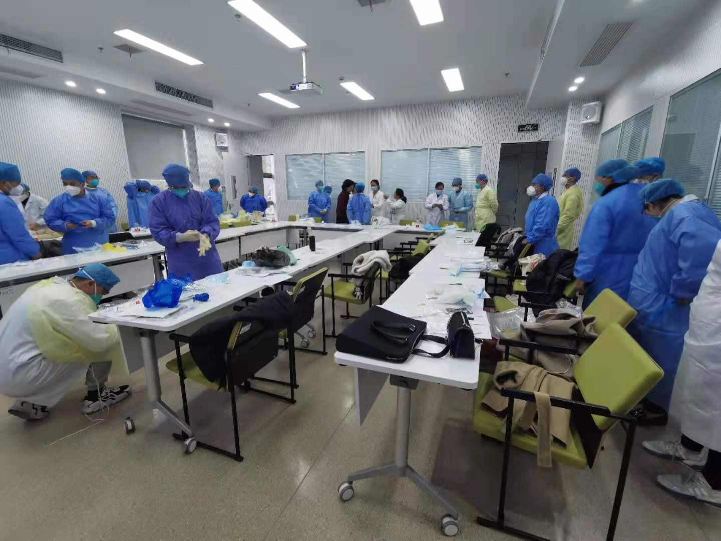 技能比武丨台州市博爱医院陈权勇参加的台州一队获省核酸检测比武团队二等奖