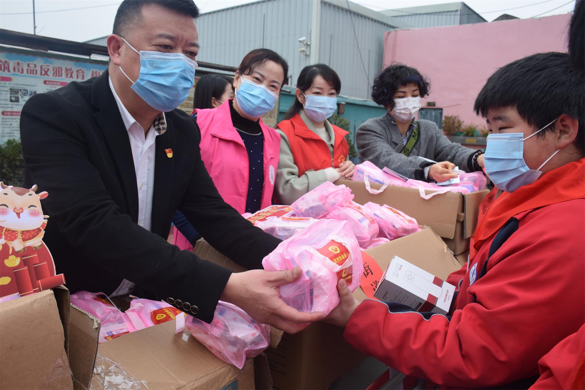爱心助学送温暖，结对帮扶迎新年|台州博爱医院