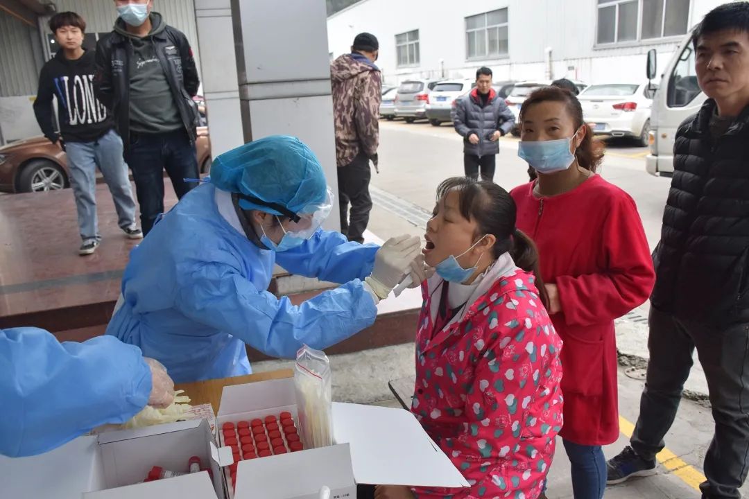 进入“废寝忘食”模式的核酸检测工作者们|台州博爱医院