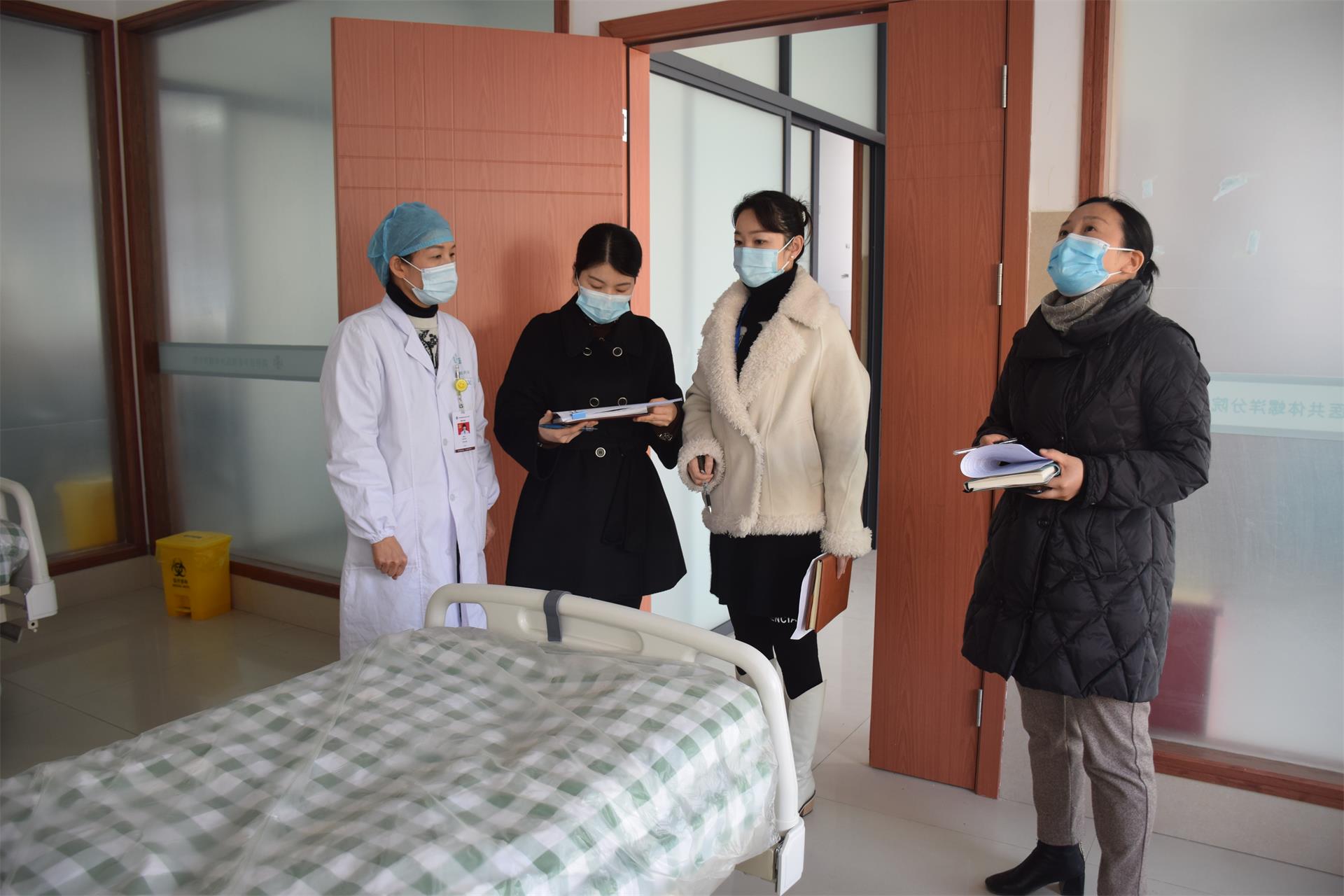 医共体疫情防控网格化管理小组到分院督查疫情防控工作