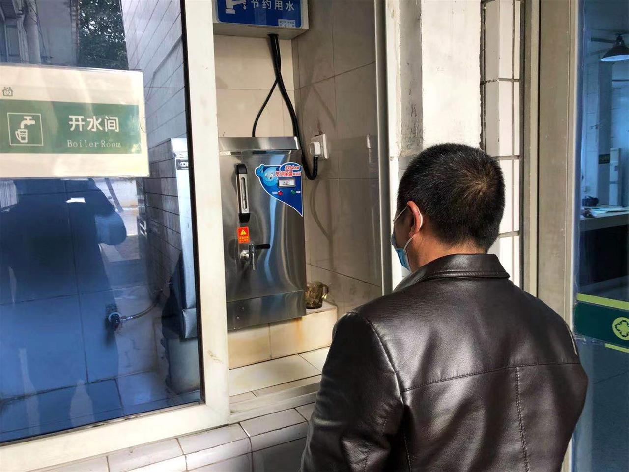 平安过节丨路桥区医共体开展安全生产交叉检查