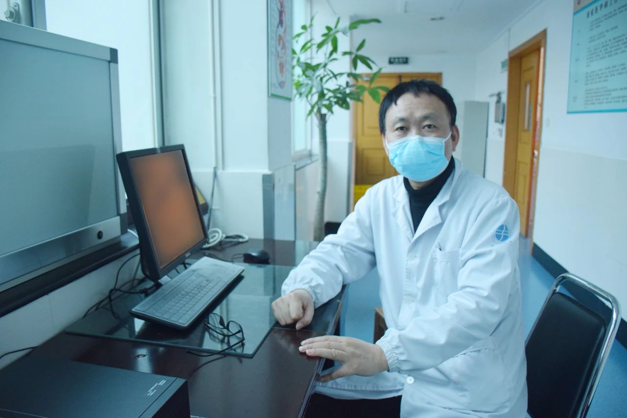 多学科会诊，为失去右臂生命垂危的他保驾护航