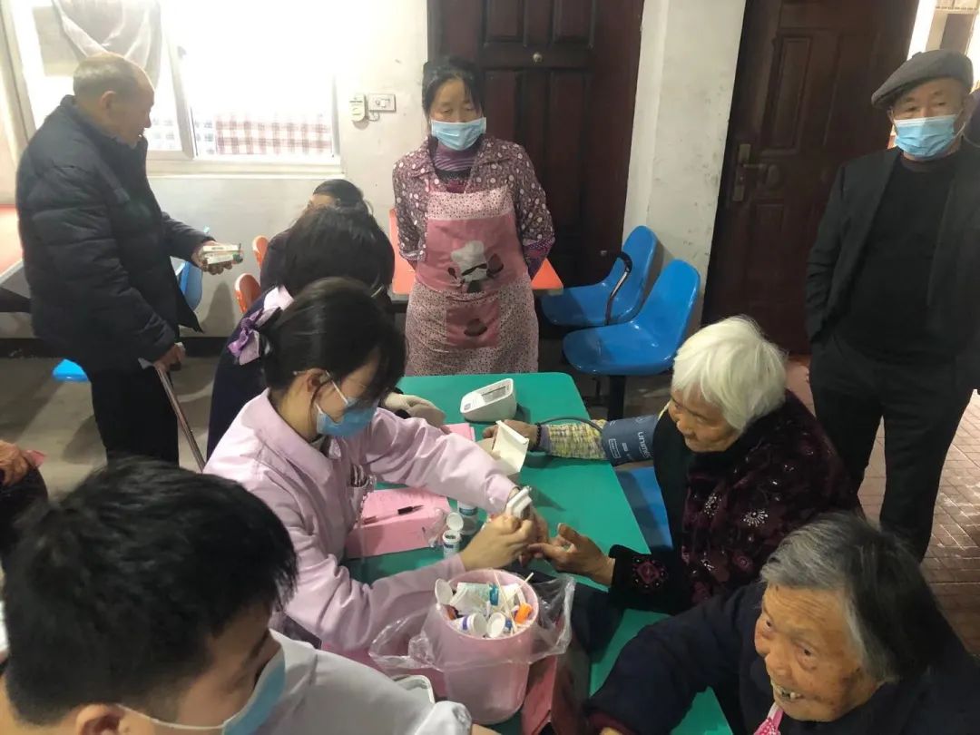 春风送暖，义诊送爱|台州博爱医院