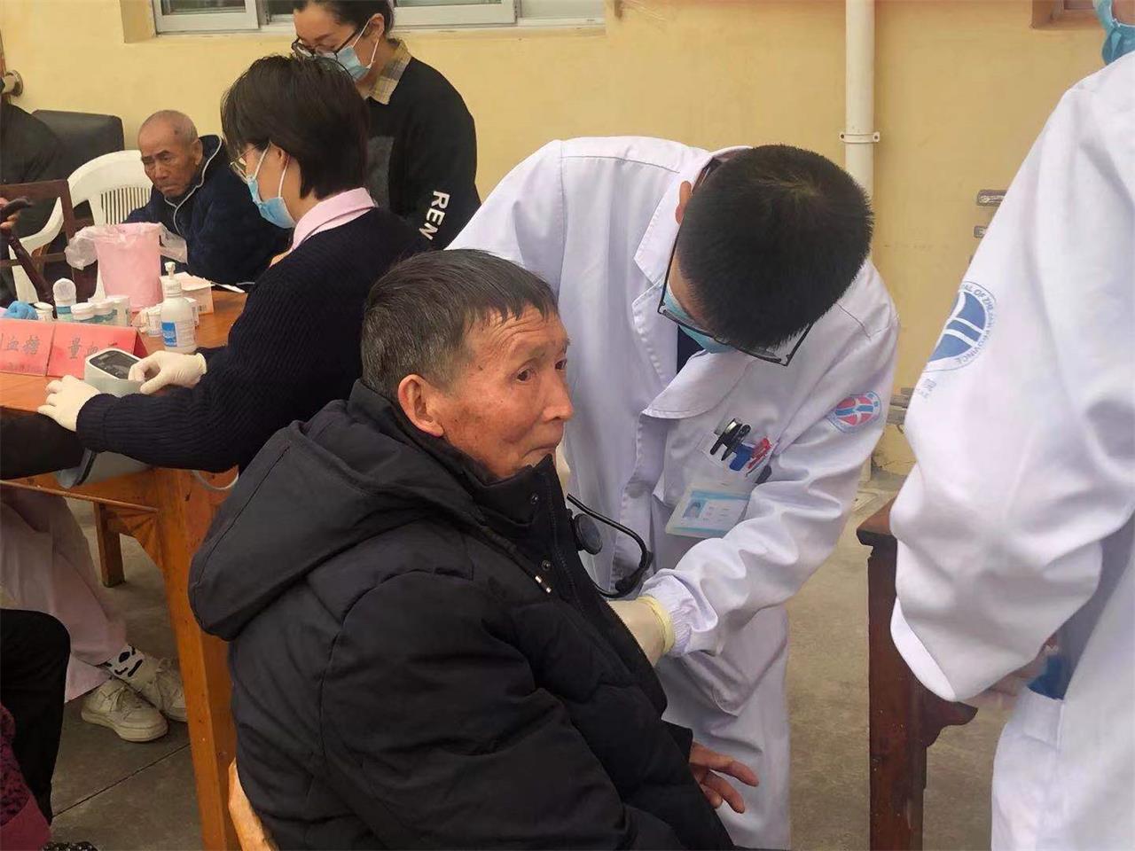 春风送暖，义诊送爱|台州博爱医院