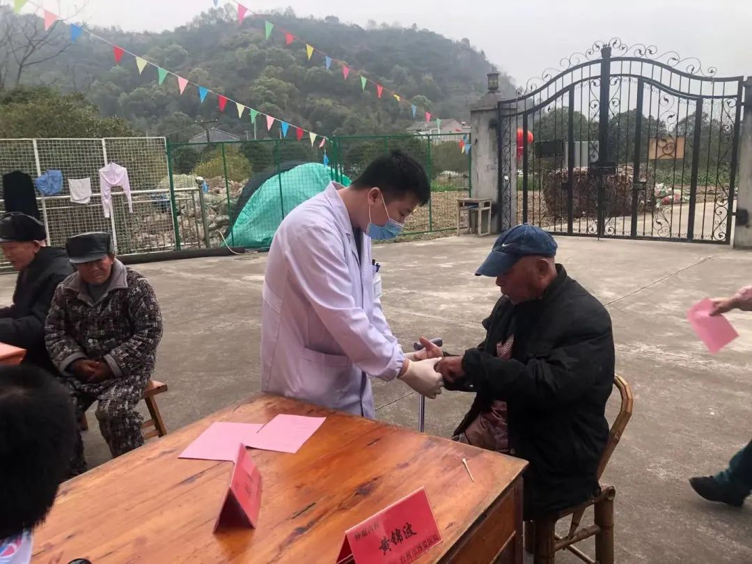 春风送暖，义诊送爱|台州博爱医院