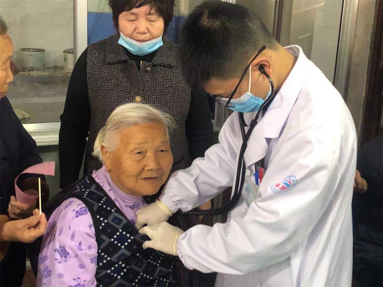 春风送暖，义诊送爱|台州博爱医院