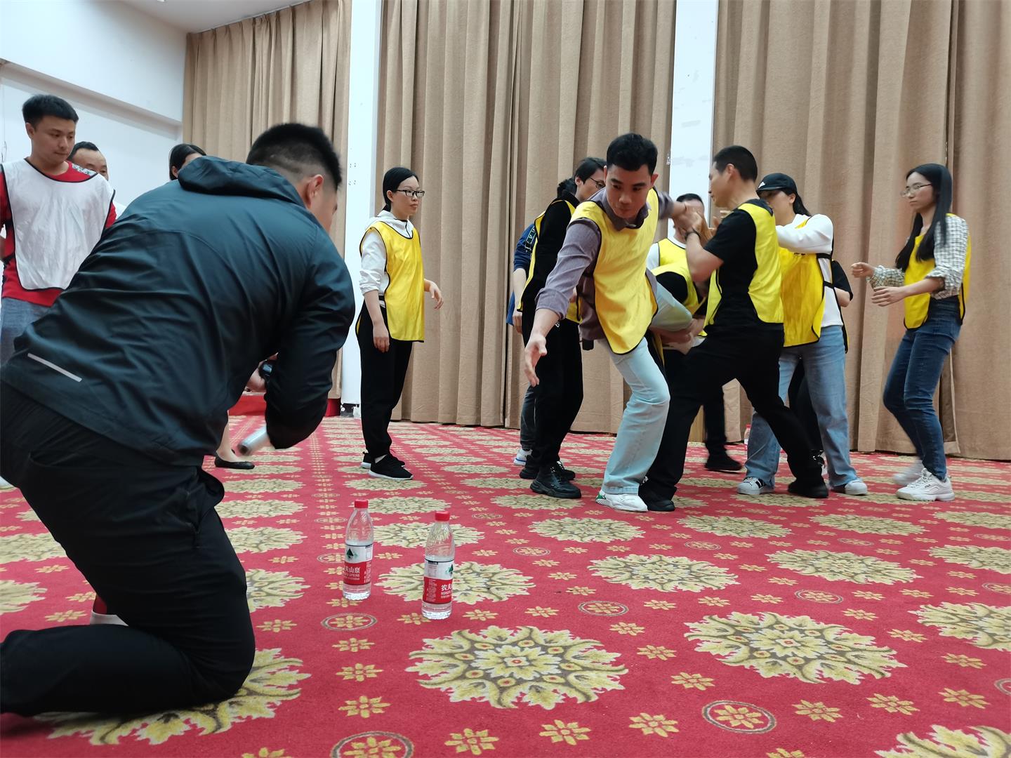 党建带团建磨练意志，读书日温党史领悟精神|台州博爱医院医共体党委