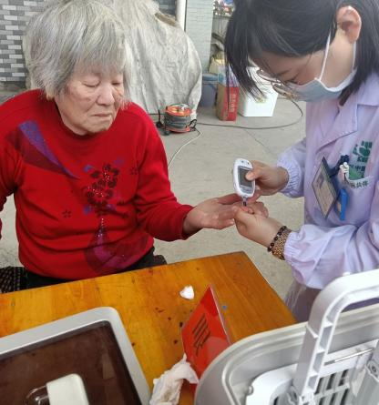 看到你们的笑脸，一切都值得