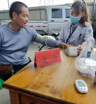 看到你们的笑脸，一切都值得