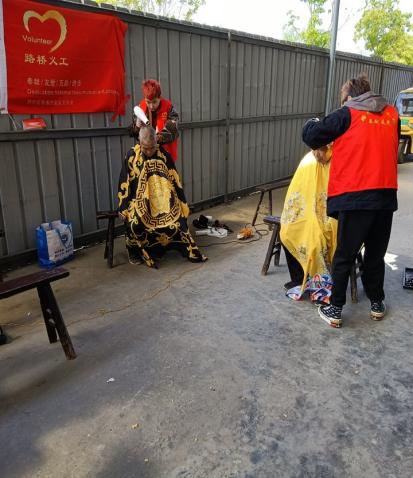 看到你们的笑脸，一切都值得