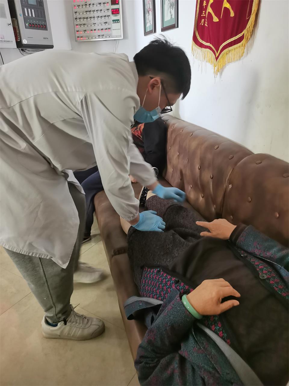 看到你们的笑脸，一切都值得