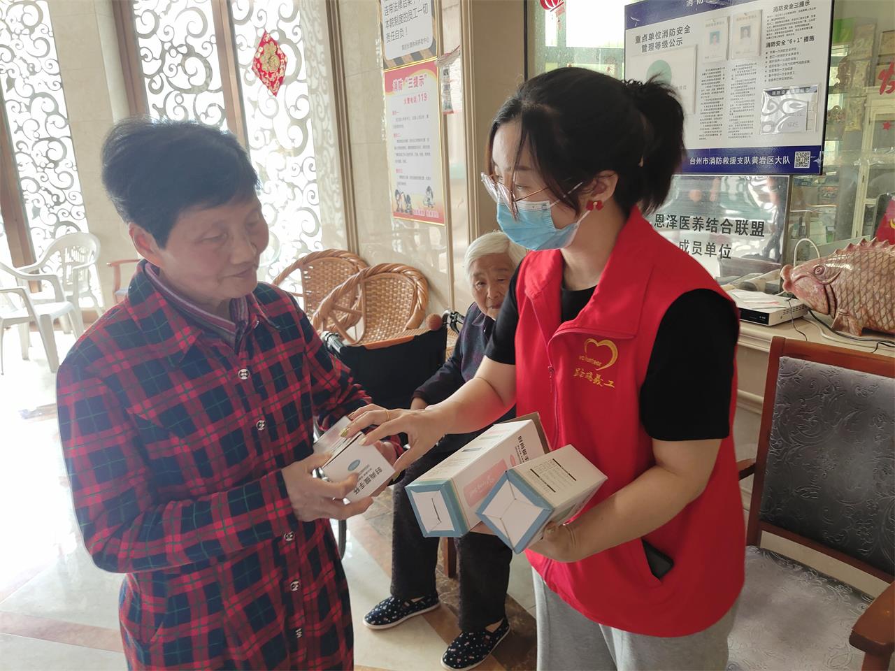 看到你们的笑脸，一切都值得