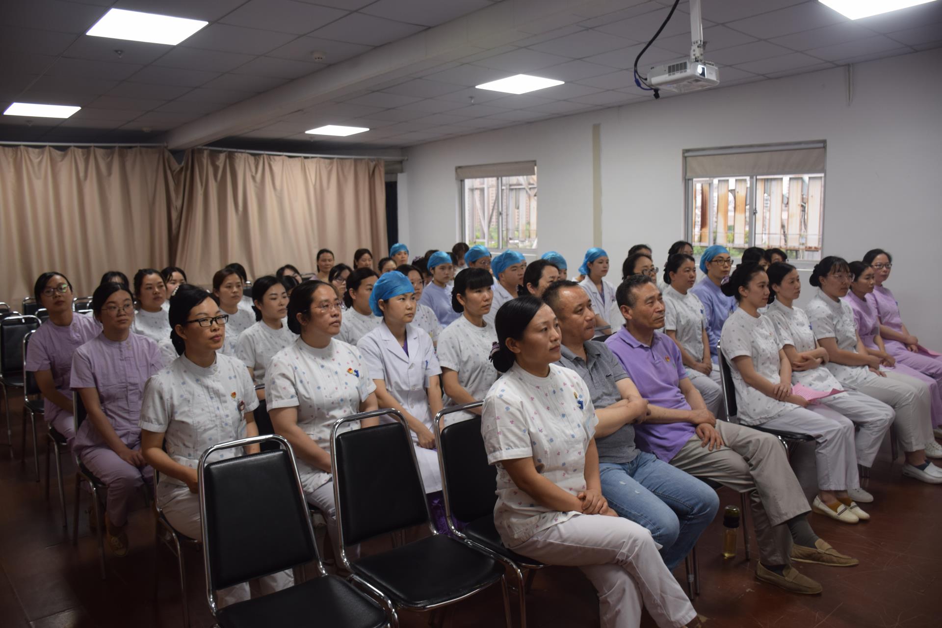 传承红色基因，创新发展护理丨台州博爱医院医共体召开庆祝5.12国际护士节大会