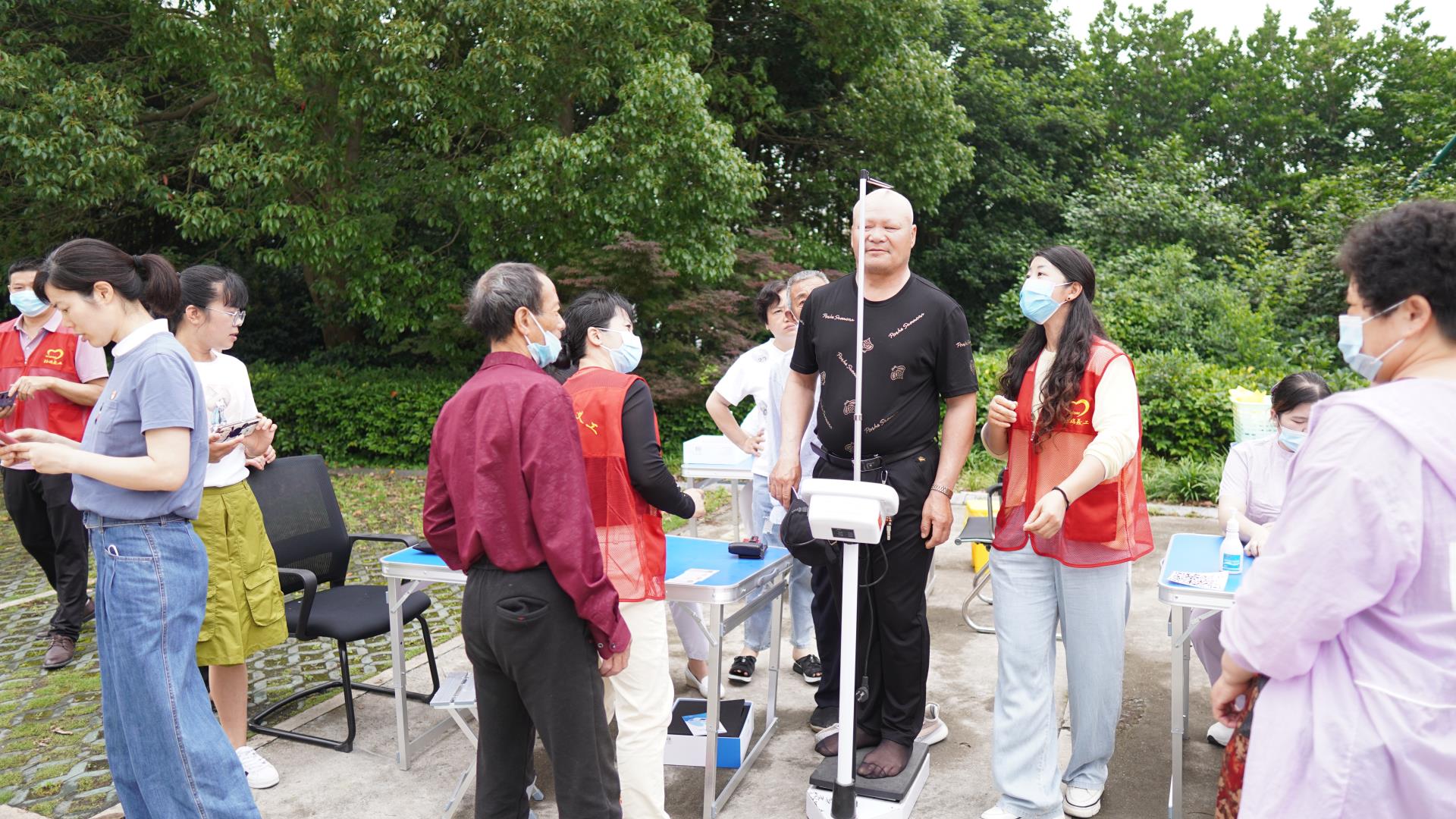 民生实事丨博爱医院医共体健康巡诊车首发开展区肺功能筛查工作