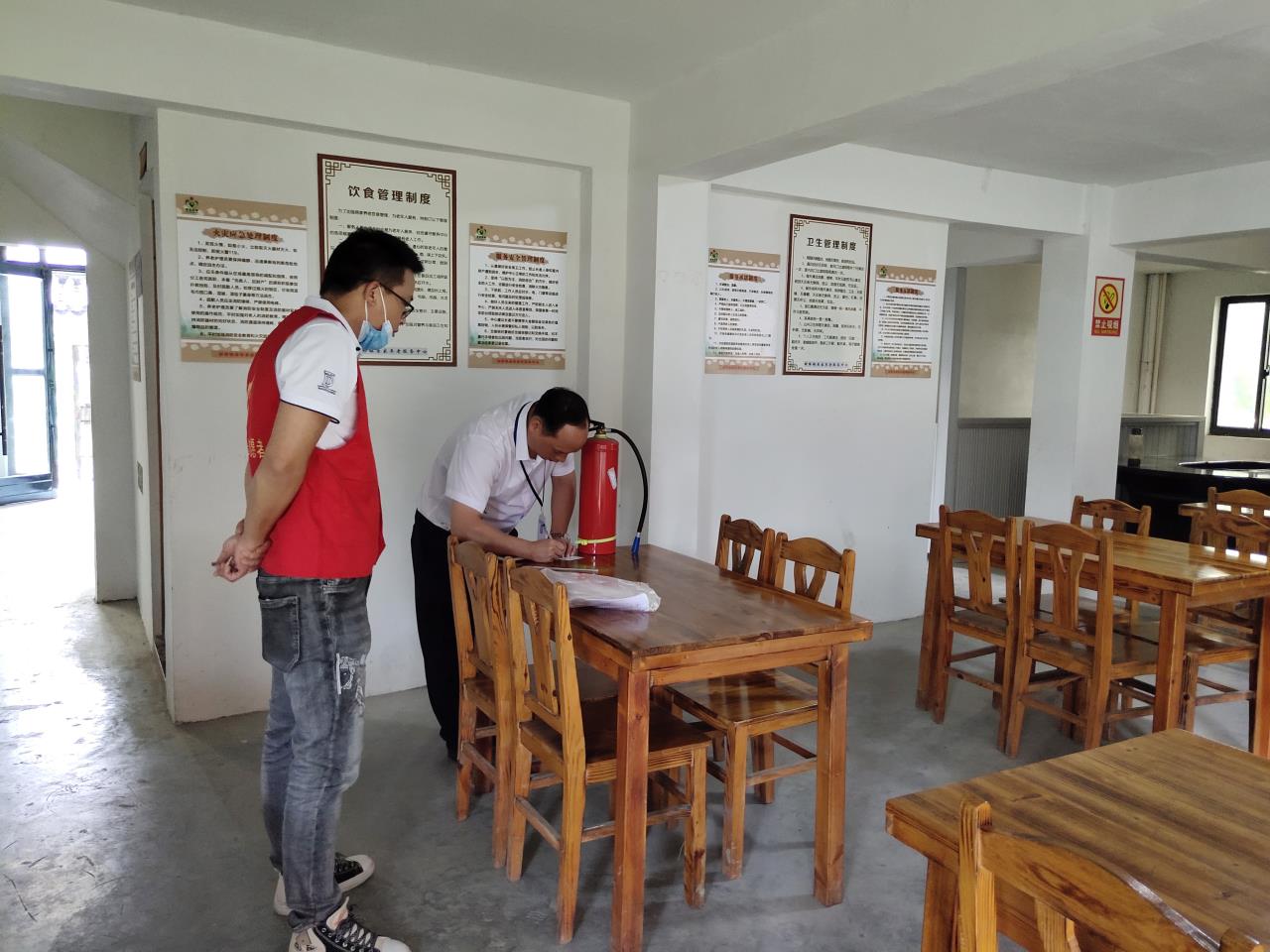 安全至上丨台州博爱医院对托管的路桥区居家养老场所开展安全隐患大排查