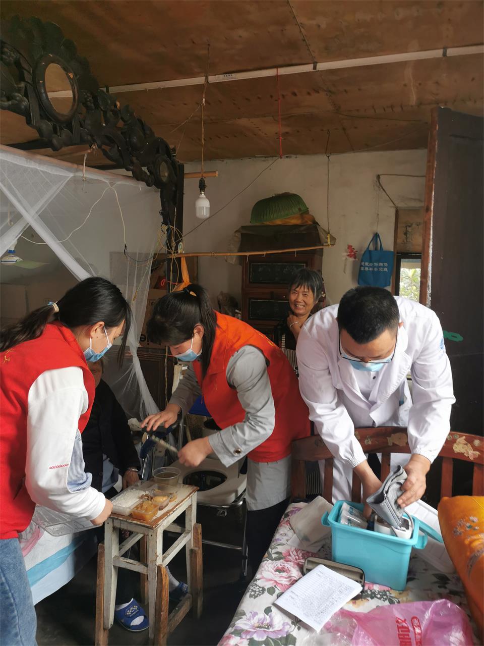 博爱行动丨全面推进助餐服务，重点解决老人“一餐热饭”难题|台州博爱医院医共体