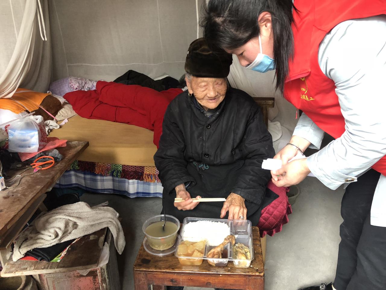 博爱行动丨全面推进助餐服务，重点解决老人“一餐热饭”难题|台州博爱医院医共体