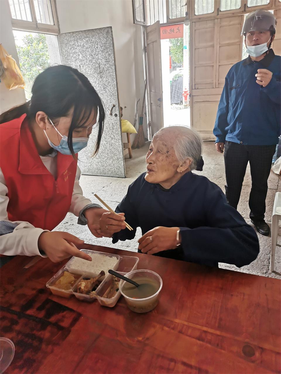 博爱行动丨全面推进助餐服务，重点解决老人“一餐热饭”难题|台州博爱医院医共体