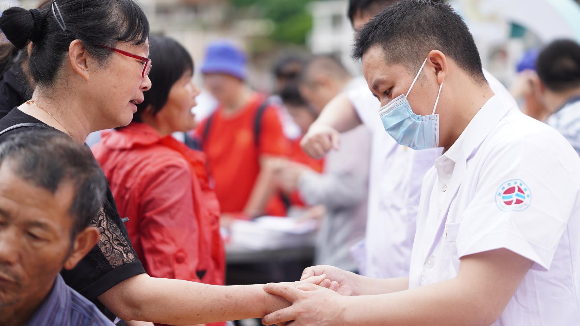 记“弘扬垦荒精神·传承红色基因”党史教育暨大陈岛送医送药送党报联合活动|台州博爱医院医共体党委