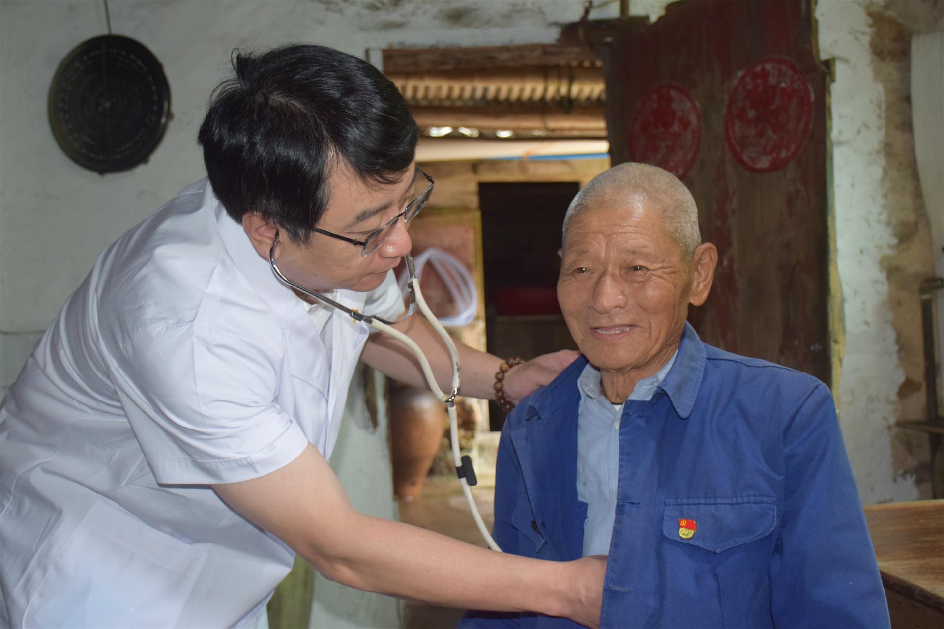 记“弘扬垦荒精神·传承红色基因”党史教育暨大陈岛送医送药送党报联合活动|台州博爱医院医共体党委