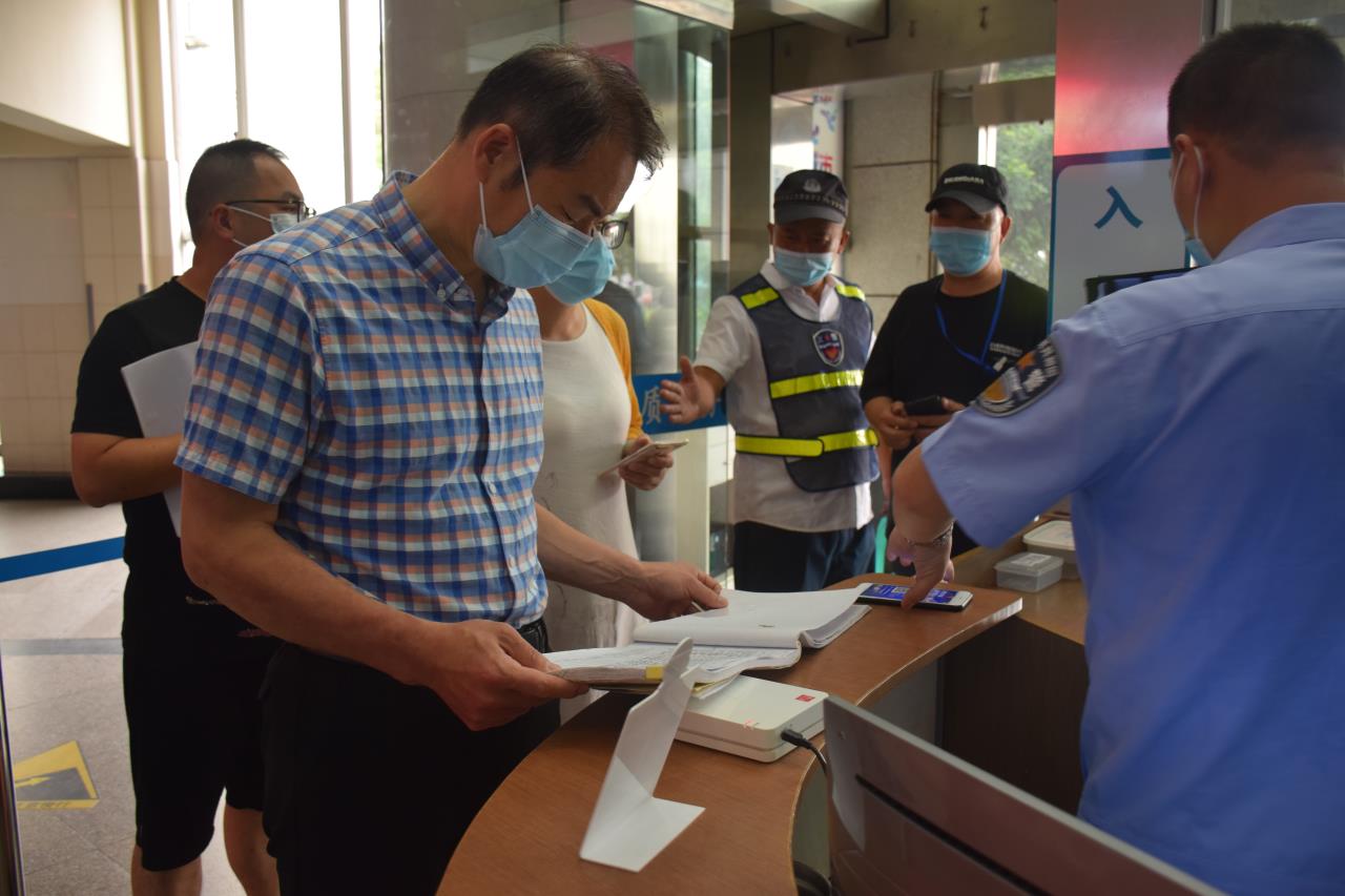 安全为首，预防为主丨区卫健局副局长李作耕一行莅临台州博爱医院医共体总院督查安全生产工作