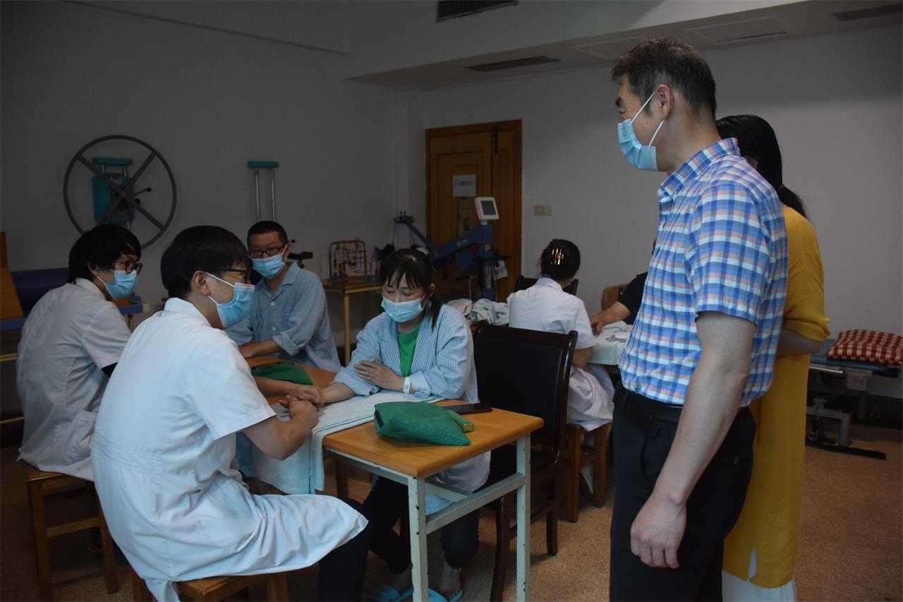 安全为首，预防为主丨区卫健局副局长李作耕一行莅临台州博爱医院医共体总院督查安全生产工作