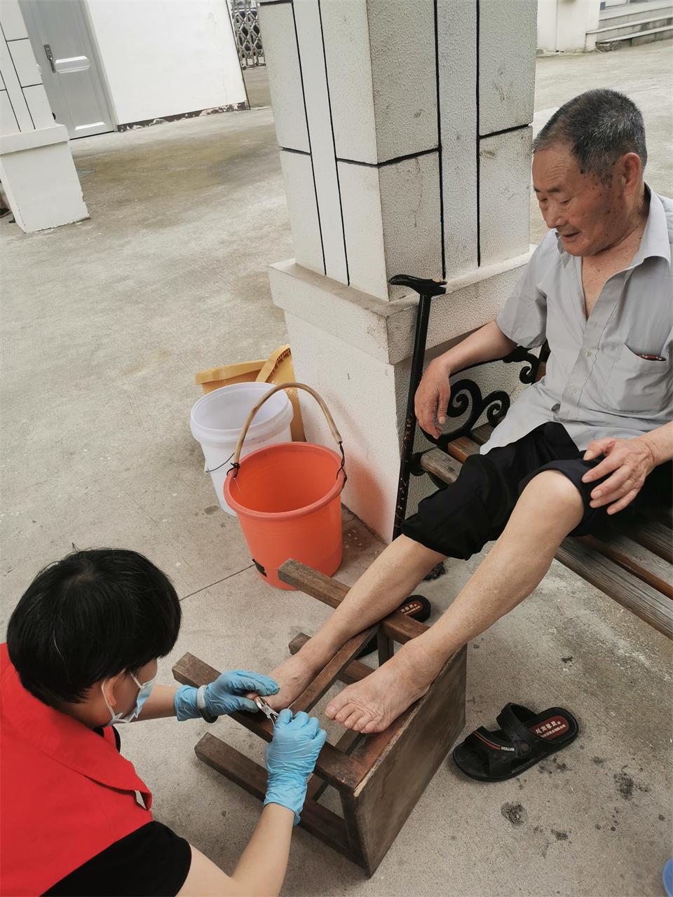 情浓敬老院，别样父亲节！|台州博爱医院医共体|敬老院义诊