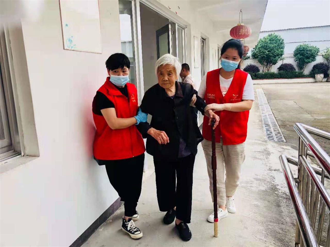 情浓敬老院，别样父亲节！|台州博爱医院医共体|敬老院义诊