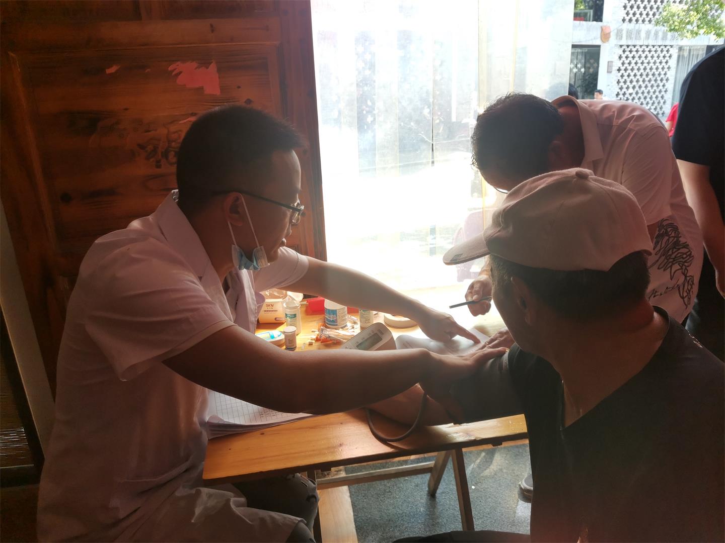 庆祝建党百年·唱支山歌给党听丨君同物业居家养老服务队开展文艺表演慰问活动