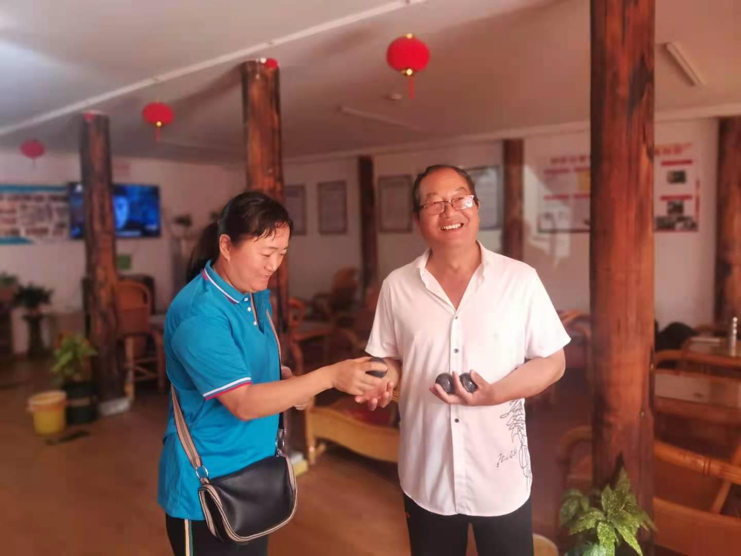 庆祝建党百年·唱支山歌给党听丨君同物业居家养老服务队开展文艺表演慰问活动